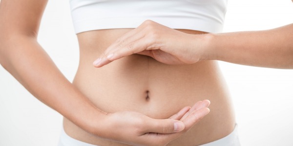 Cómo aliviar el estreñimiento de forma natural: las mejores hierbas para mejorar el tránsito intestinal